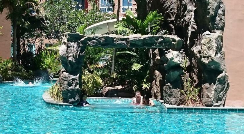 Atlantis Condo Resort Jomtien Exterior photo